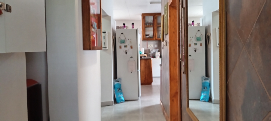 4 Bedroom Property for Sale in Van Riebeeck Hoogte Eastern Cape